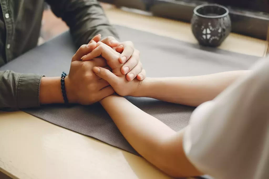 İlişkilerde Sağlıklı İletişim ve Psikolog Desteği